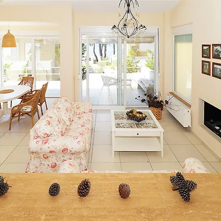 Helios Seafront Rachoni - 3 Bedrooms 7 Guests Villa