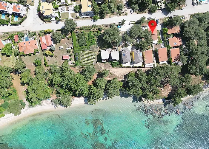 Helios Seafront Rachoni - 3 Bedrooms 7 Guests Villa *