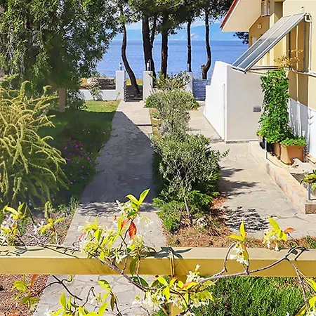 Helios Seafront Rachoni - 3 Bedrooms 7 Guests Σκάλα Ραχωνίου