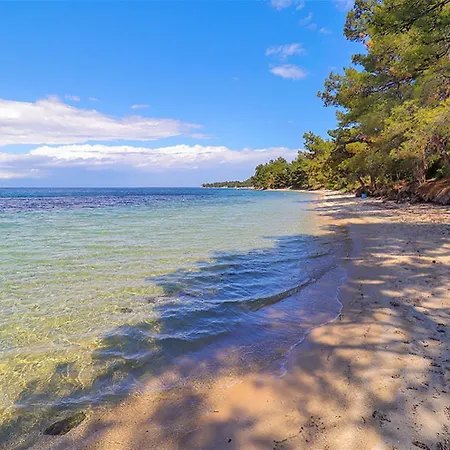 Helios Seafront Rachoni - 3 Bedrooms 7 Guests Vila *