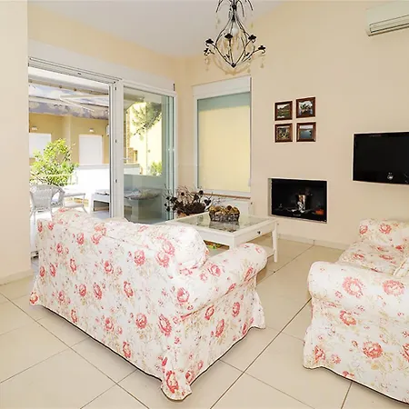 Helios Seafront Rachoni - 3 Bedrooms 7 Guests 别墅 *
