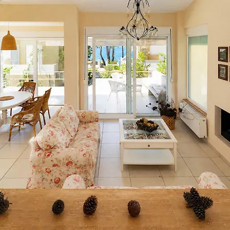 Helios Seafront Rachoni - 3 Bedrooms 7 Guests Villa