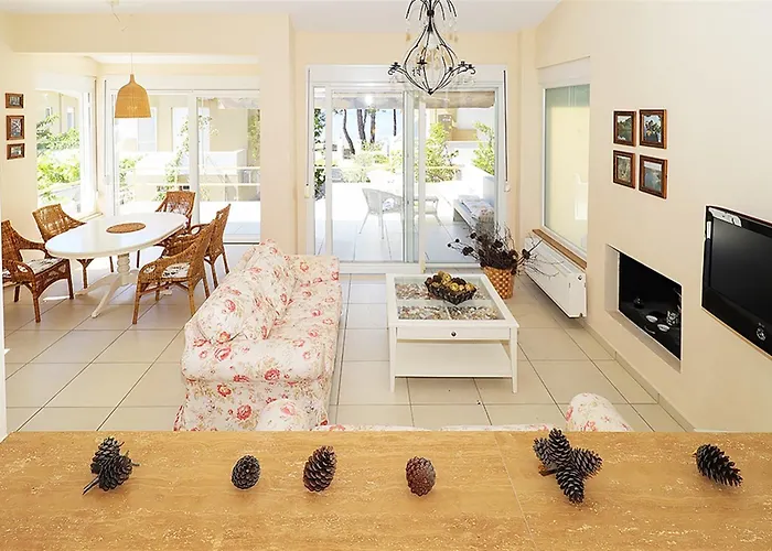 Helios Seafront Rachoni - 3 Bedrooms 7 Guests Villa